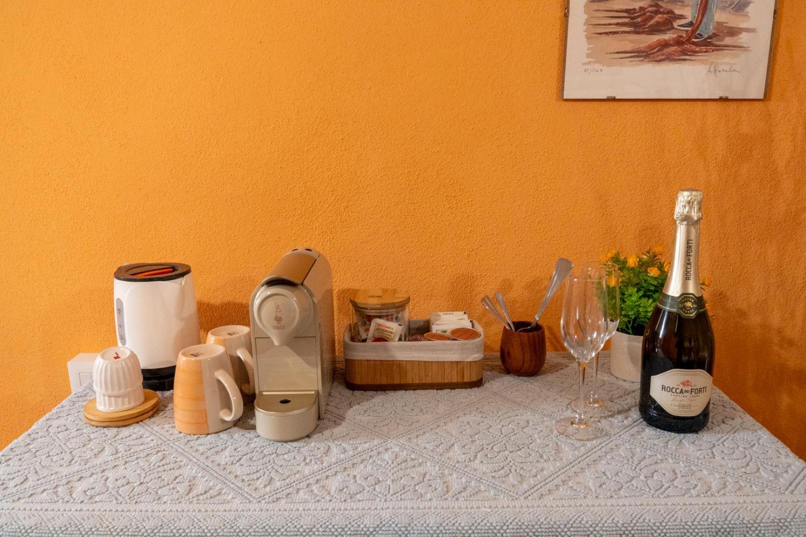 S'Apposentu - Un'Angolo Di Paradiso Con La Vista Sul Castello Bosa Habitación foto