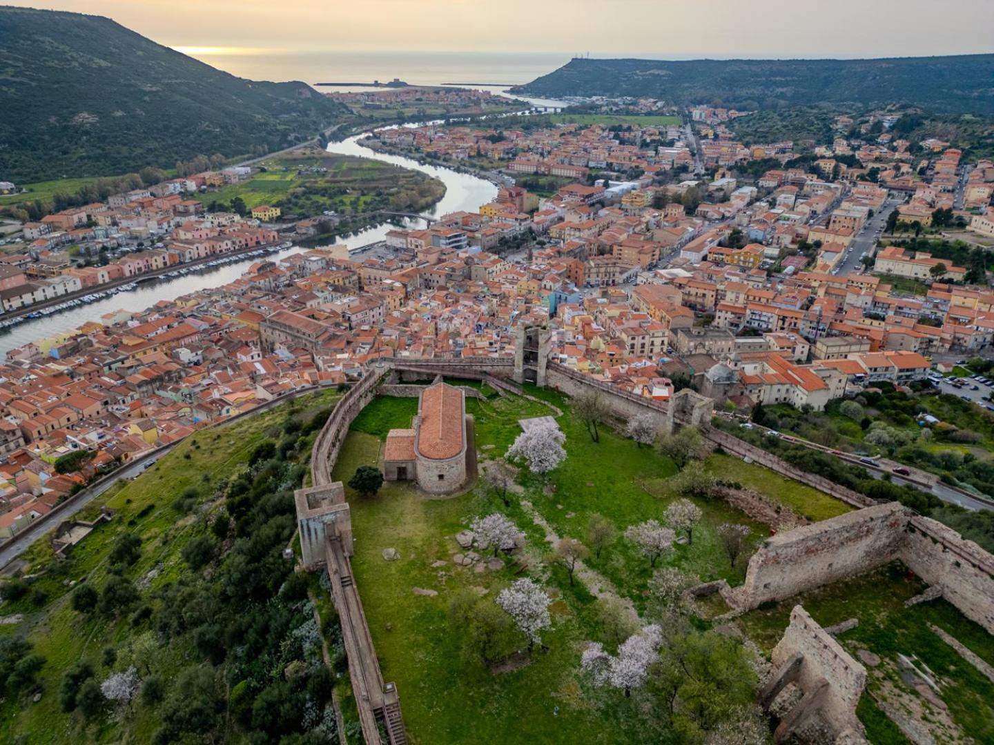 S'Apposentu - Un'Angolo Di Paradiso Con La Vista Sul Castello Bosa Exterior foto
